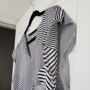 Blouse by designer Melissa Nepton | Blouse tunique par Melissa Nepton